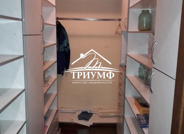 Продается квартира на Таврическом с евроремонтом 120кв.м.