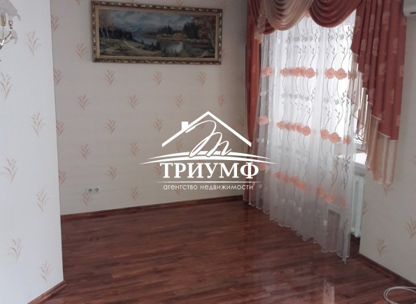 Продается квартира на Таврическом с евроремонтом 120кв.м.