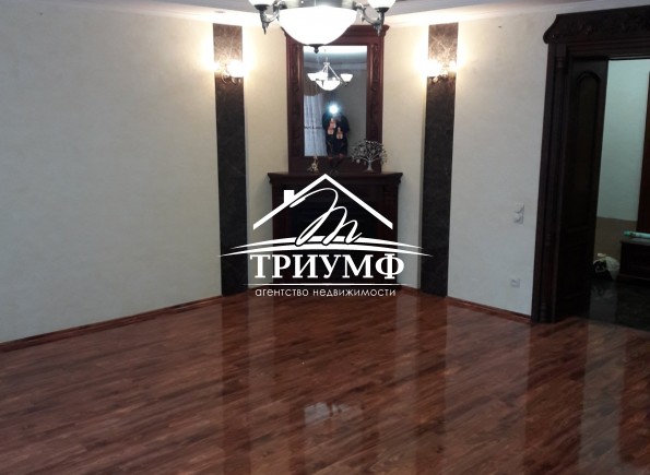 Продается квартира на Таврическом с евроремонтом 120кв.м.