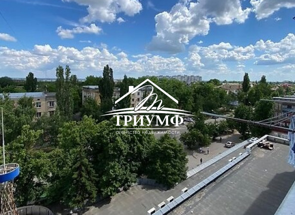 Пр. Текстильщиков. 3-х комнатная под ремонт.