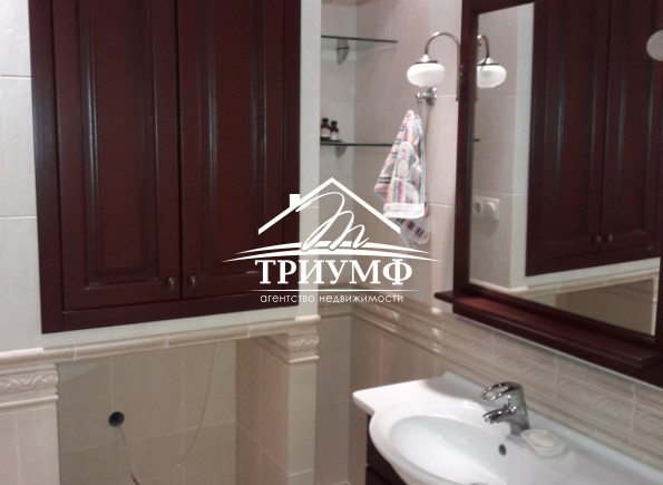 Продается квартира на Таврическом с евроремонтом 120кв.м.