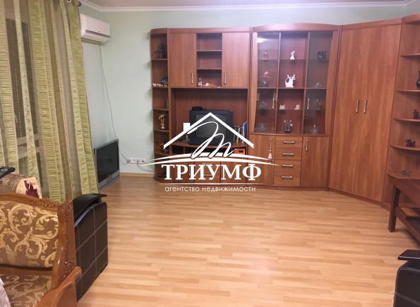 Квартира с качественным ремонтом на Таврическом