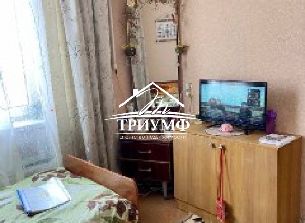 Продам 4-х комнатную квартиру (р-н Жилпоселок)