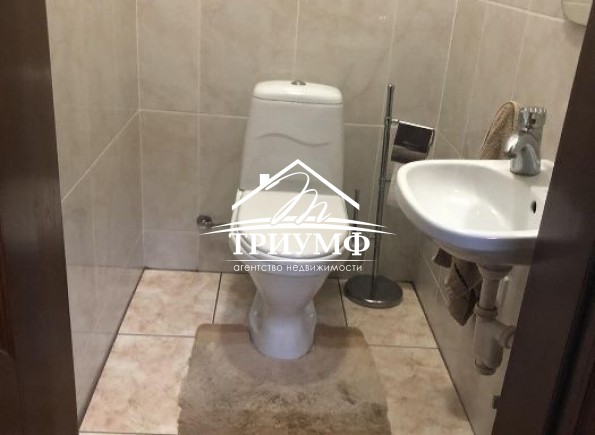 Продается шикарный дом в Центре Херсона
