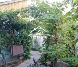 Часть дома в районе Педогогического университета!