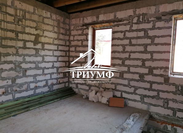 Продается  дом  Новострой возможно под Бизнес.
