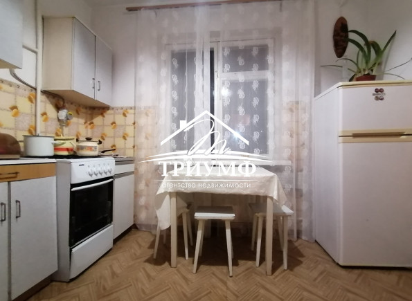 Однокомнатная на Острове. Улучшенка.