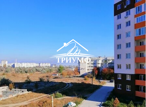 Новострой под чистовую на Таврическом. Дом сдан.