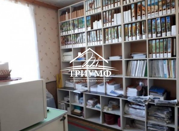 Часть двухэтажного здания на Шуменском в тихом месте!