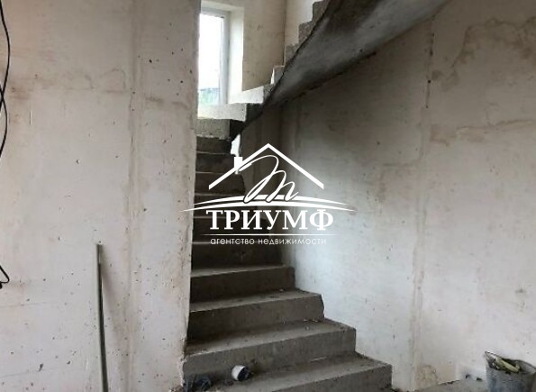 Продается новый дом в пос. Геологов под чистую отделку