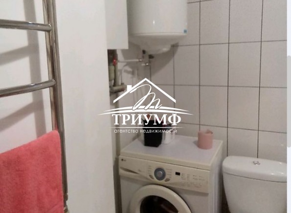 Продается 2-х комнатная квартира в самом центре Херсона
